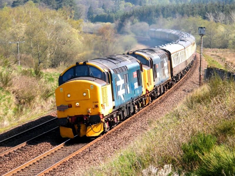 Photo of 37402 & 37409 @ Bardrill  -  22 April 2019