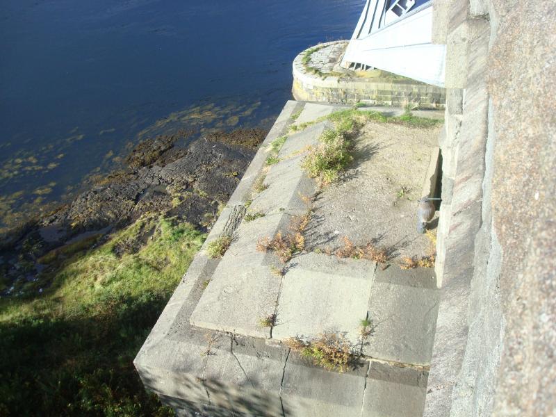 Connel Bridge - Top of South Abutment: Wondered why the width of the abutment seems greater than required? Its the same on the inward side and the north abutment. Photo of Connel Bridge - Top of South Abutment