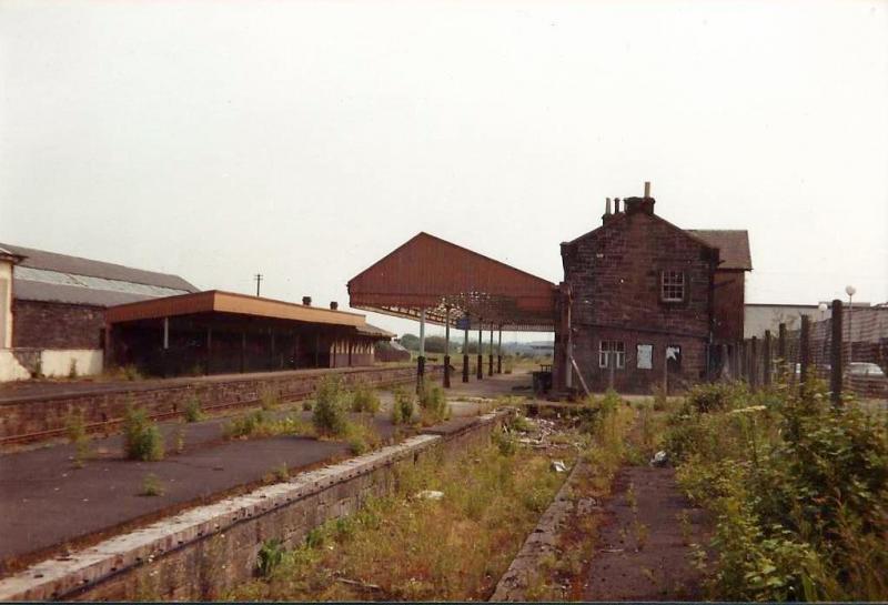 Dunfermline Upper: Looking east including the buildings. 6/7/83 Photo Danny Hathaway Photo of Dunfermline Upper