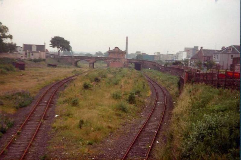 Alloa Station: Alloa station looking east. 7/7/83 Photo Danny Hathaway Photo of Alloa Station