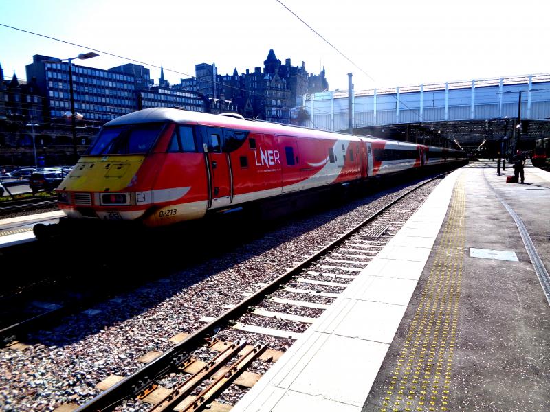 Platform 6 new at WAverley: IC125 set laying over between turns Photo of Platform 6 new at WAverley