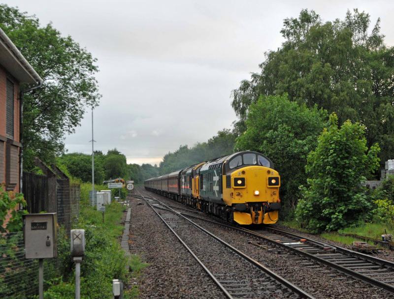 1Z38 1647 Oban to Newcastle: The return working 1Z38 1647 Oban to Newcastle headed by 37025 Inverness TMD & 37402 Stephen Middlemore crosses the Kelvin Viaduct into Maryhill Station on 27th May 2019. Photo of 1Z38 1647 Oban to Newcastle