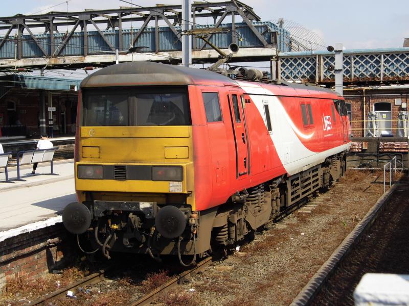 91108 240719: After its last run 91108 was pictured parked in the bay at Doncaster station on 240719 Photo of 91108 240719