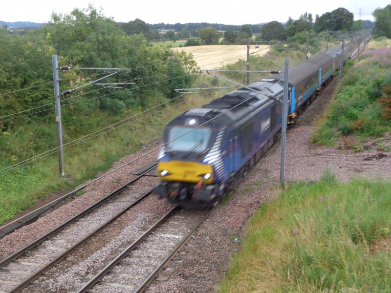 68007 near Curriehill 5G02 ecs: Tues 5 Aug Fife Circle ecs with several DRS coaches Photo of 68007 near Curriehill 5G02 ecs