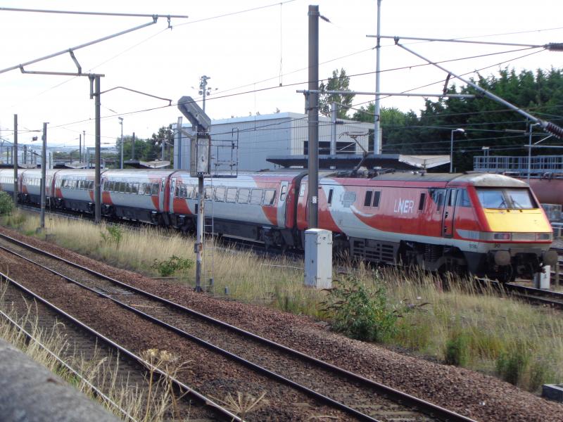 91130 Craigentinny : Thurs 15 Aug ecs arrival Photo of 91130 Craigentinny