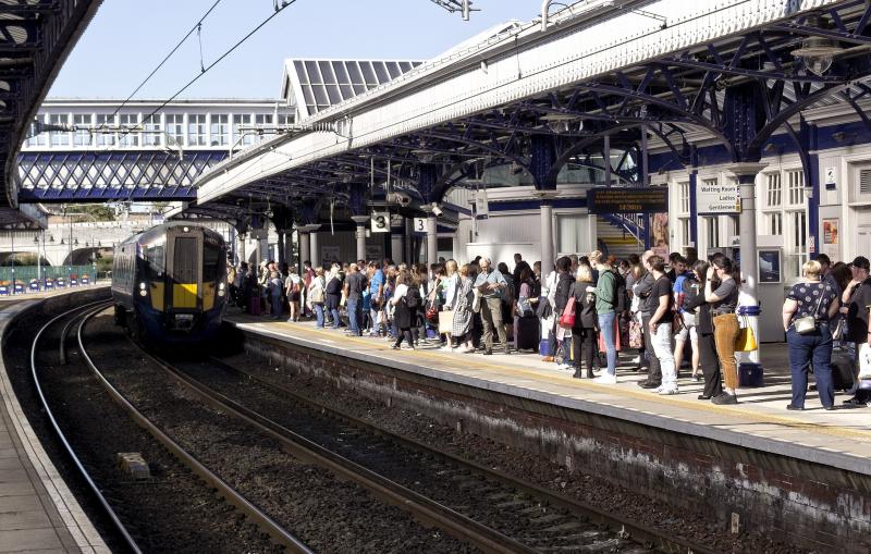 Photo of 385122 ON 14.41 TO EDINBURGH 20.9.19.jpg