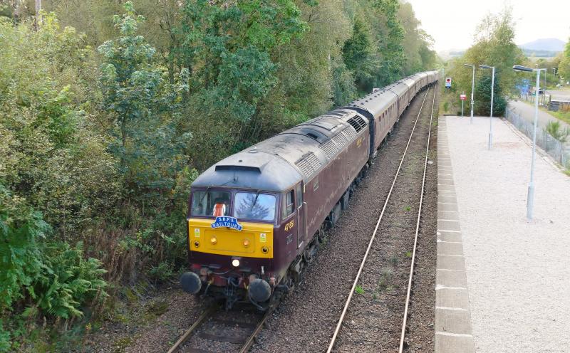 1Z47 Fort William to Ayr...28-9-19: 47851 powering the railtour into Spean Bridge on the return working. 37685 on the rear, Photo of 1Z47 Fort William to Ayr...28-9-19