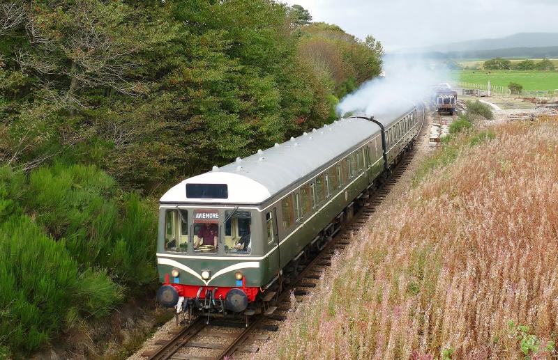 DMU departs Broomhill for Aviemore...28-9-19.: Photo of DMU departs Broomhill for Aviemore...28-9-19.