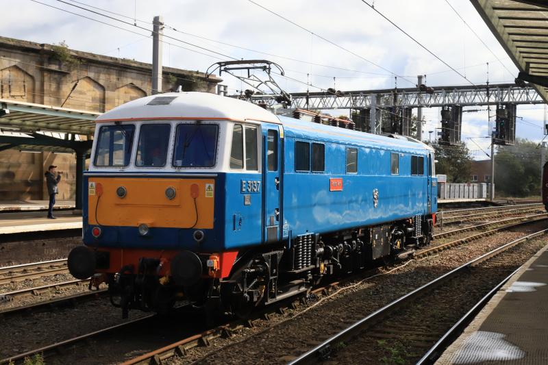 86259: E3137 Peter Pan on 0Z89 Carlisle to Carnforth ready to leave Carlisle on 28/09/2019 Photo of 86259