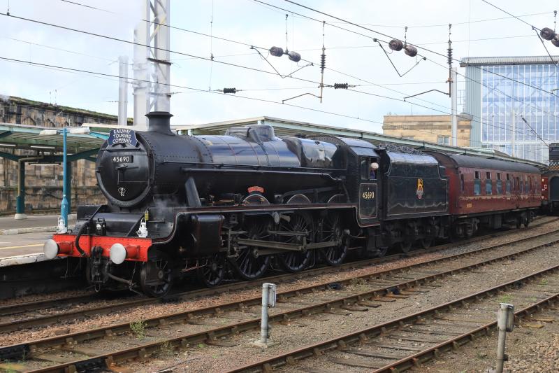 45690: 45690 Leander reversing onto the stock of 1Z87 13.32 Carlisle to London via Workington in plat 3 Carlisle on 28/09/2019 Photo of 45690