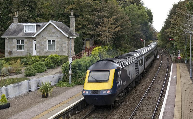 43033-169 (2).jpg: HUNTLY 15.10.19 Photo of 43033-169 (2).jpg