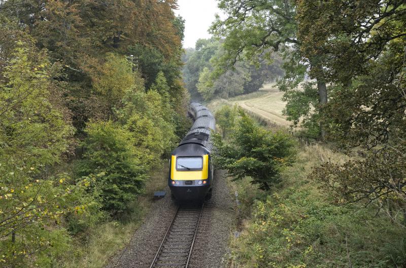 43169-033 (2).jpg: PASSING THRO' THE GROUNDS OF LEITH HALL WITH 11.02 EX INVERNESS -ABERDEEN 15.10.19 Photo of 43169-033 (2).jpg