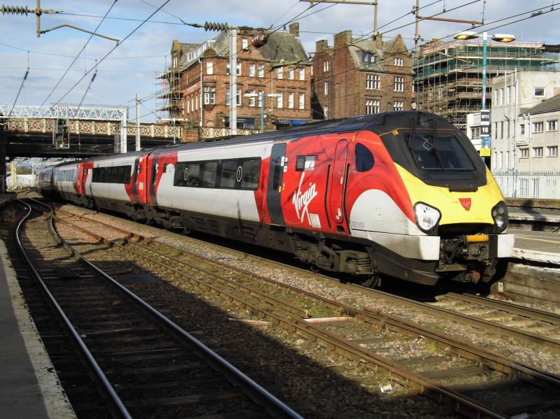 221101 17/10/19 Carlisle: 221101 101 Squadron in revised Virgin livery on 1000 Glasgow Central- London Euston. How long will this livery last? Photo of 221101 17/10/19 Carlisle