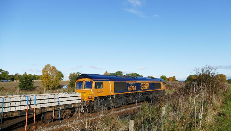 Photo of 66784 'Keighley and Worth Valley Railway' on a p-way at Luncarty.