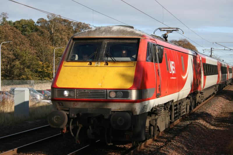 Photo of Class 91 heading north @ Longniddry 28/10/19