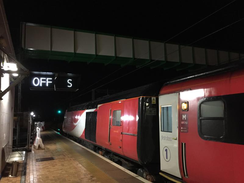 New footbridge at Dunbar: LNER’s 43208 awaits the off on the 1E30 Aberdeen to Leeds under the newly installed footbridge to the new Platform 2. Photo of New footbridge at Dunbar
