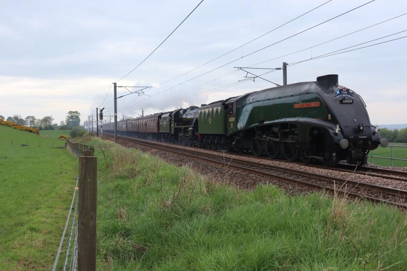 12 day steam special: heading into edinburgh at mid calder jnc Photo of 12 day steam special