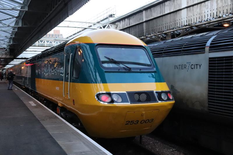HST LNER Farewell Aberdeen station: Photo of HST LNER Farewell Aberdeen station