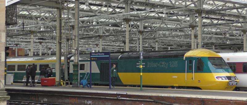 Photo of The last LNER HST at Edinburgh.