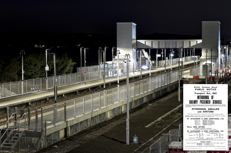KINTORE 1.3.20 (1).jpg: lights left on apparently to deter vandals.
closure notice for original station insert. Photo of KINTORE 1.3.20 (1).jpg