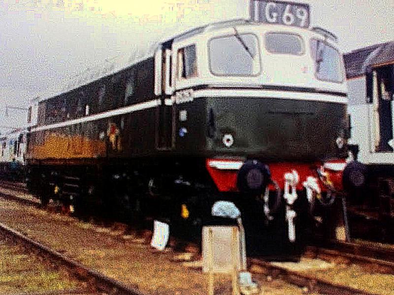 27007 at Bourmouth: Suitably cleaned up for yet another far away Open Day. 27007 or D5353 as it was stands at Bourmouth Open Day on 12th September 1992. Photo of 27007 at Bourmouth