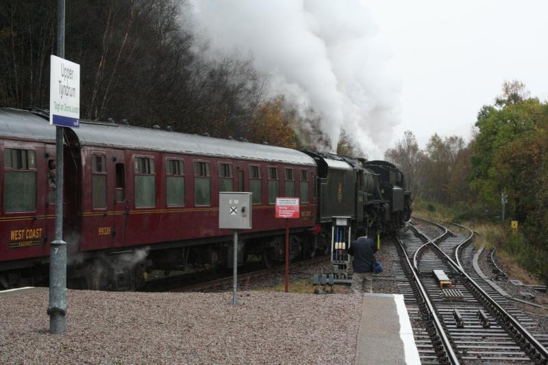 Kettles depart Tyndrum: The Jacobites head off from Tyndrum Photo of Kettles depart Tyndrum