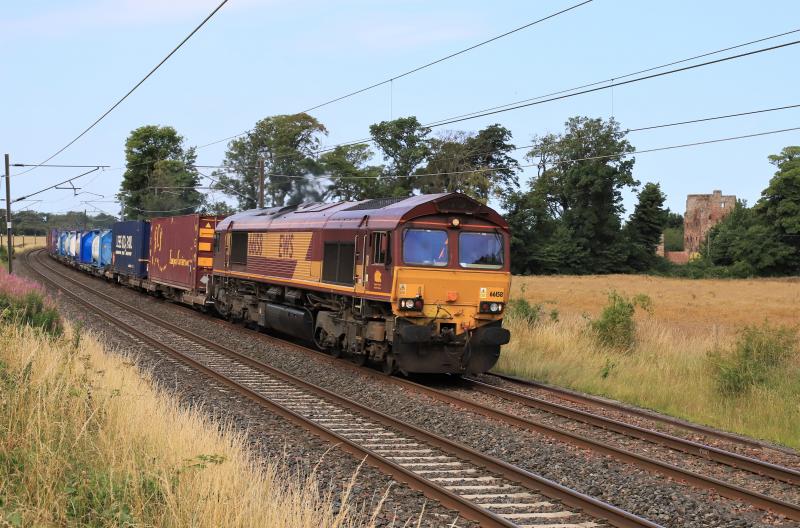 4E96: 66158 on 4E96 08.24 Mossend Euroterminal to Tees Dock Bsc Export Berth passing Redhouse Castle on 31/07/2020. Photo of 4E96
