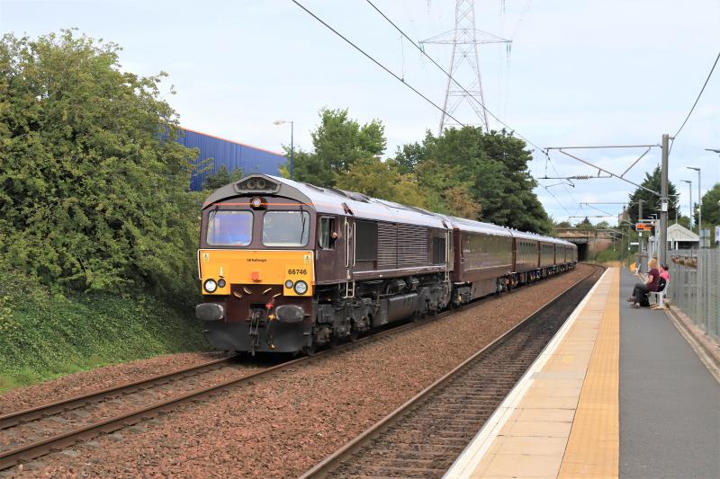 5D91: 66746 leading 66743 on the rear of 5D91 10.03 Edinburgh to Hamilton passing Brunstane on 23/08/2020 Photo of 5D91