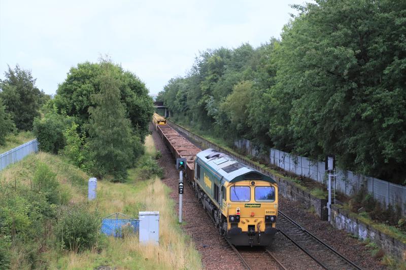 6K35: 66558 on the rear 66524 leading on 6K35 10.27 Perth Muirton to Millerhill at Niddrie West Jct approaching Newcraighall on 23/08/2020 Photo of 6K35
