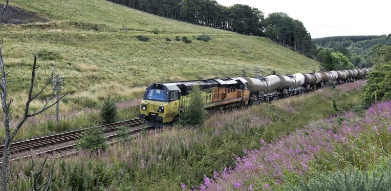70806 DUNNYDEER 28.8.20.jpg: ABERDEEN WATERLOO-IRVINE TANKS Photo of 70806 DUNNYDEER 28.8.20.jpg