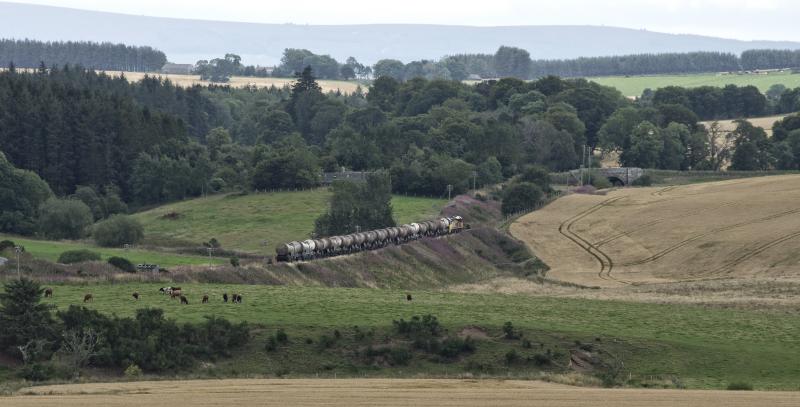 70801 CLIMBING TO LEITH HALL 2.9.20 (3).jpg: Photo of 70801 CLIMBING TO LEITH HALL 2.9.20 (3).jpg