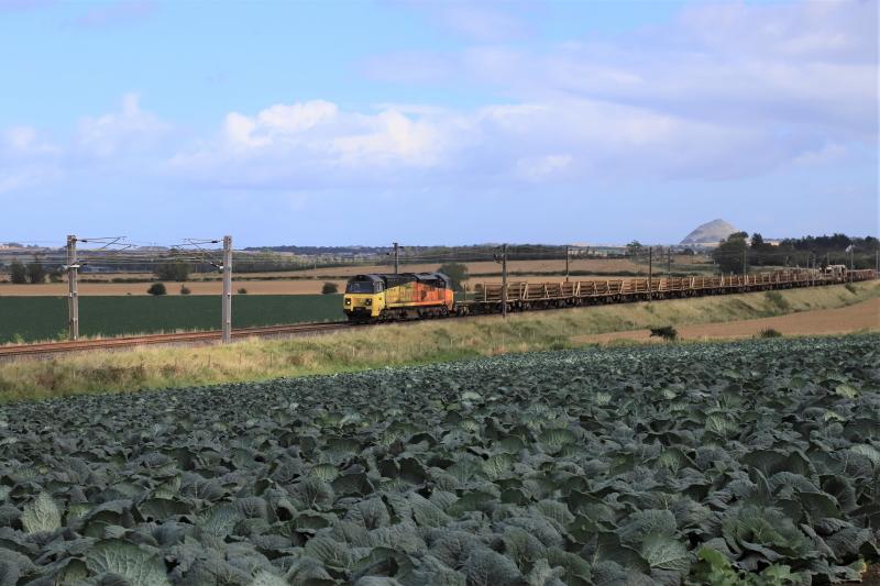 6S36: 70817 passing Ballencrieff on 6S36 05.19 Doncaster Up Decoy to Millerhill on 04/09/2020 Photo of 6S36