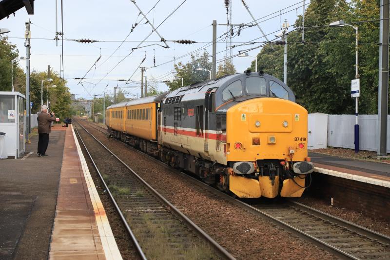 IMG_9640.JPG: 37419 on the rear + 37407 on 1Q74 05.58 Carlisle to Mossend Down Yard via Ayr and Edinburgh Waverley at Slateford on 30/09/2020 Photo of IMG_9640.JPG