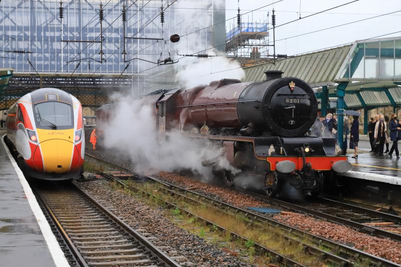 New & Old: A Bi-mode class 800 in plat 4 6201 is in plat 3 Carlise on the Northern Belle on 03/10/2020 Photo of New & Old