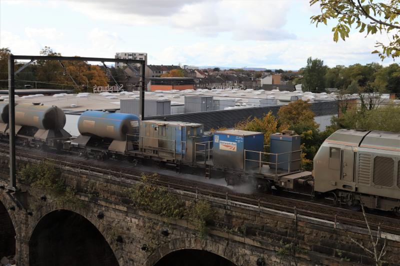 1 Tank Sandite Spray Wagon: 67012 + 67020 on 3S93 06.46 Stirling to Slateford Depot still spraying on Slateford Viaduct on 08/10/2020 Photo of 1 Tank Sandite Spray Wagon
