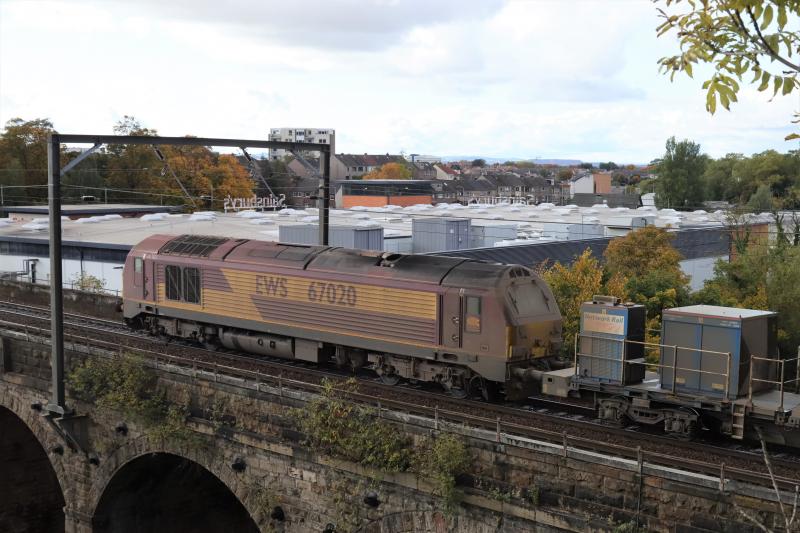67020: 67012 + 67020 on 3S93 06.46 Stirling to Slateford Depot still spraying on Slateford Viaduct on 08/10/2020 Photo of 67020