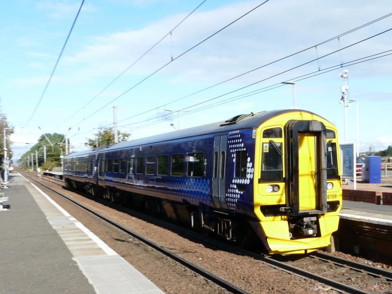 158709 passes through platform 2 at Barassie: Having reversed in the DPL ex works 158709 operating as 5D74 leaves Barassie on 16 October 2020 en route from Kilmarnock Bonnyton depot to Eastfield H.S. Photo of 158709 passes through platform 2 at Barassie