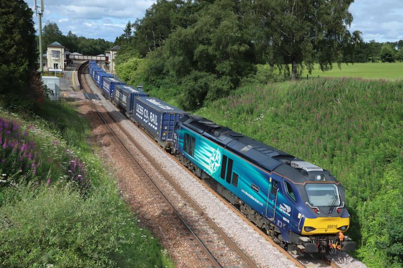 68 016 Fearless at Gleneagles.: 68 016 Fearless at Gleneagles on 4D47 1310 Inverness Freight Sdgs DRS to Mossend Up Yard.
Date : 13th July 2020. Photo of 68 016 Fearless at Gleneagles.