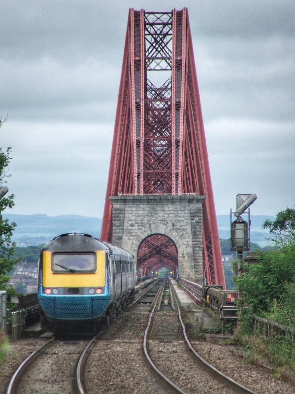 Masked hsts: Pair of masked hsts work Edinburgh-Dundee which is rarely ever a hst working Photo of Masked hsts