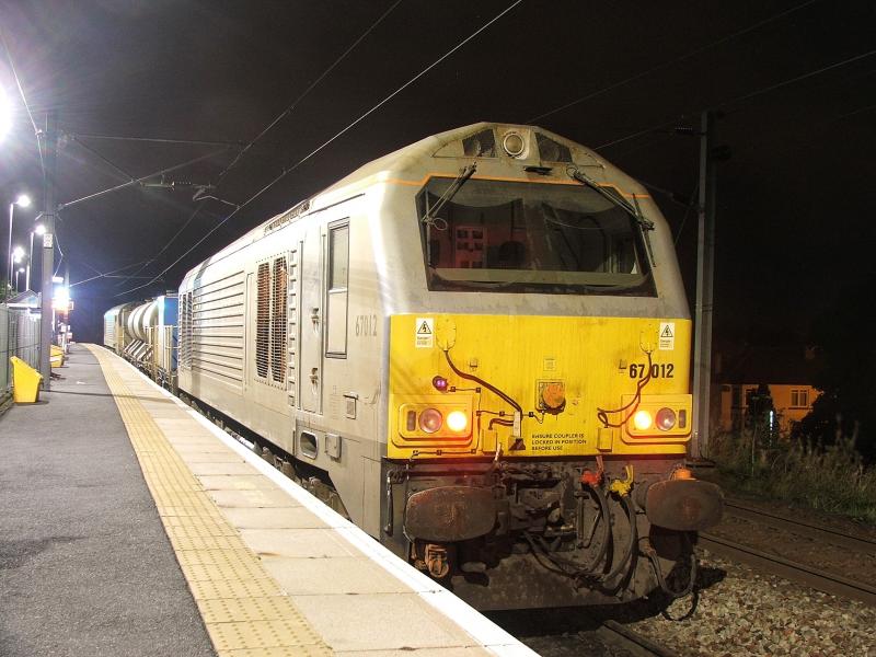 67012 tnt 67020: 67012 isles on the rear whilst 67020 aims to proceed with 3S93 Slateford-Stirling rhtt Photo of 67012 tnt 67020