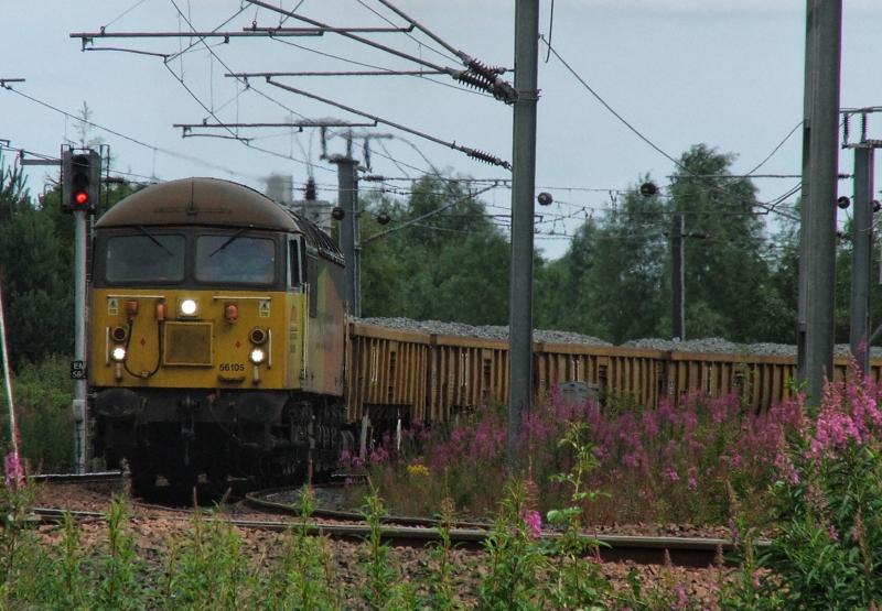 56105: 56105 with 6S31 Doncaster-Millerhill Photo of 56105