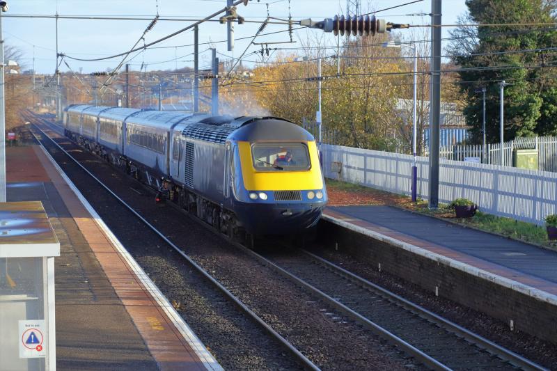 5S01: 43136 leads 43176 on 5S01 10.22 Slateford Depot to Inverness passing through Slateford Station on 13/11/2020. I would have preferred the the Sun to have been covered by cloud Photo of 5S01
