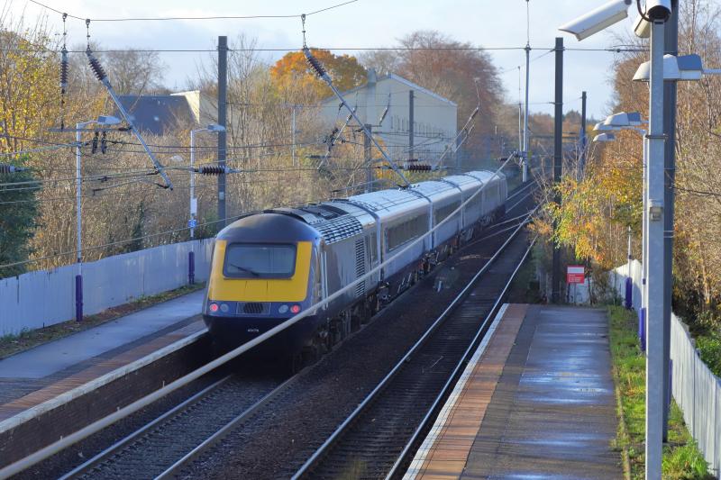 5S01: 43136 leads 43176 on 5S01 10.22 Slateford Depot to Inverness passing through Slateford Station on 13/11/2020. I would have preferred the the Sun to have been covered by cloud Photo of 5S01