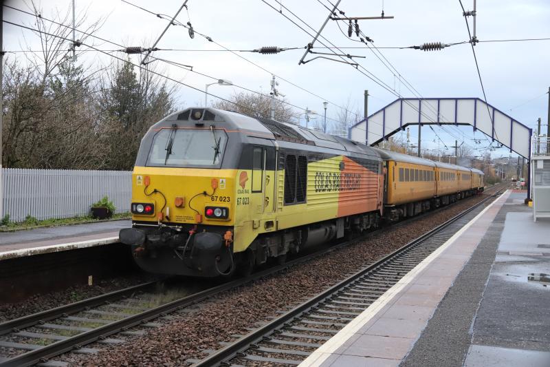 1Q26: 67023 on the rear with 67027 on 1Q26 06.13 Derby RTC to Edinburgh at Slateford on 08/12/2020 Photo of 1Q26