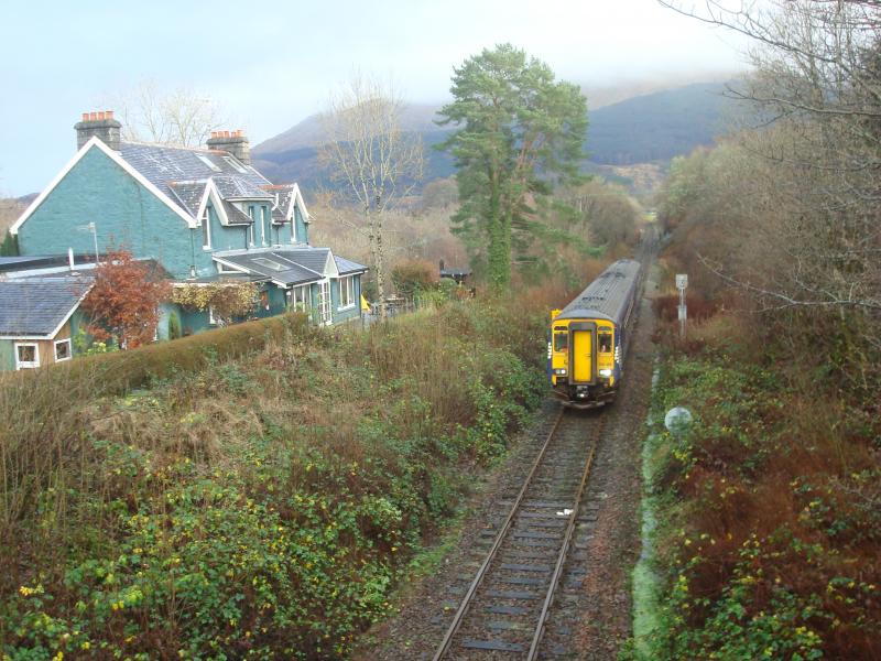 156499 Approaching Taynuilt Station: Approaching Taynuilt this morning on 1Y21 (0823 ex Queen Street) after a period of heavy rain in the area. Photo of 156499 Approaching Taynuilt Station