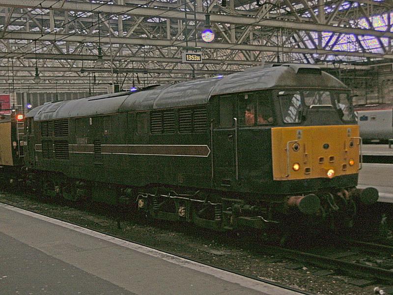 31106 at Glasgow Central: 31106 waits at Glasgopw Central with the Mentor OHL Inspection Train on 20th October2008 Photo of 31106 at Glasgow Central