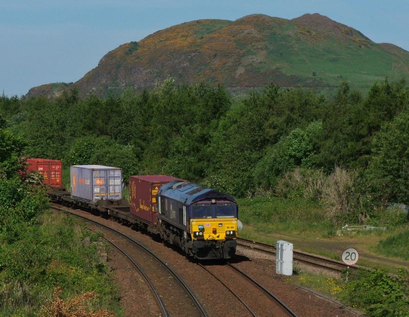 66109: 66109 with its normal 4E98 Grangemouth-Tees Photo of 66109