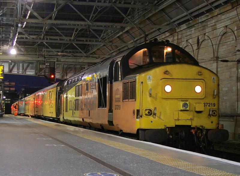37219: 37219 with 1Q75 Carlisle-Mossend Photo of 37219