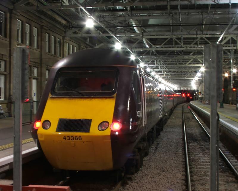 43366: 43366 stands with 43208 (43208’s first visit to Edinburgh in Xc livery) awaiting the path back to Craigentinny Photo of 43366