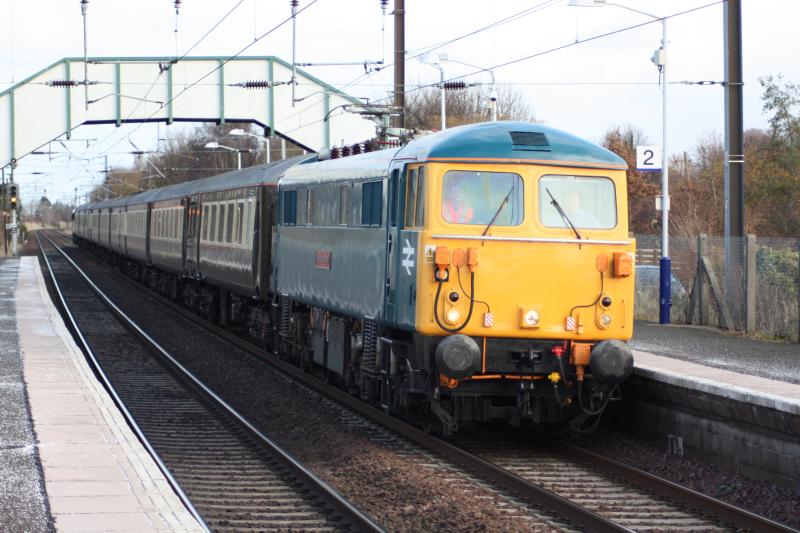 87002: 87002 at longniddry on the 22/11/08 Photo of 87002